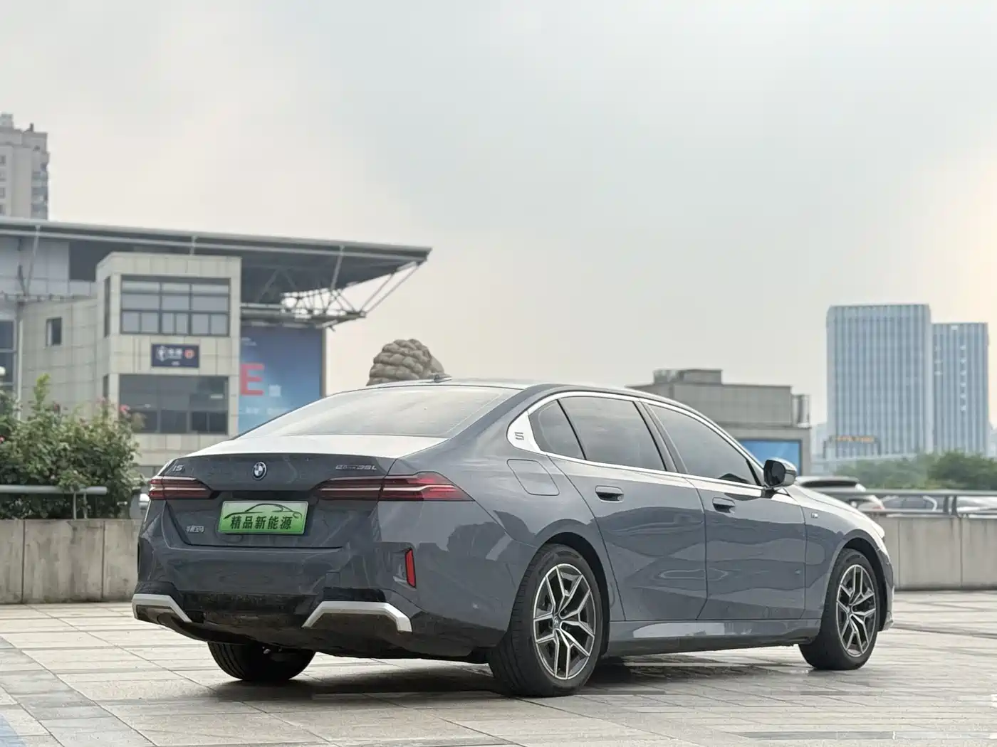 BMW i5 2024 eDrive 35L M Sport Package фото 5
