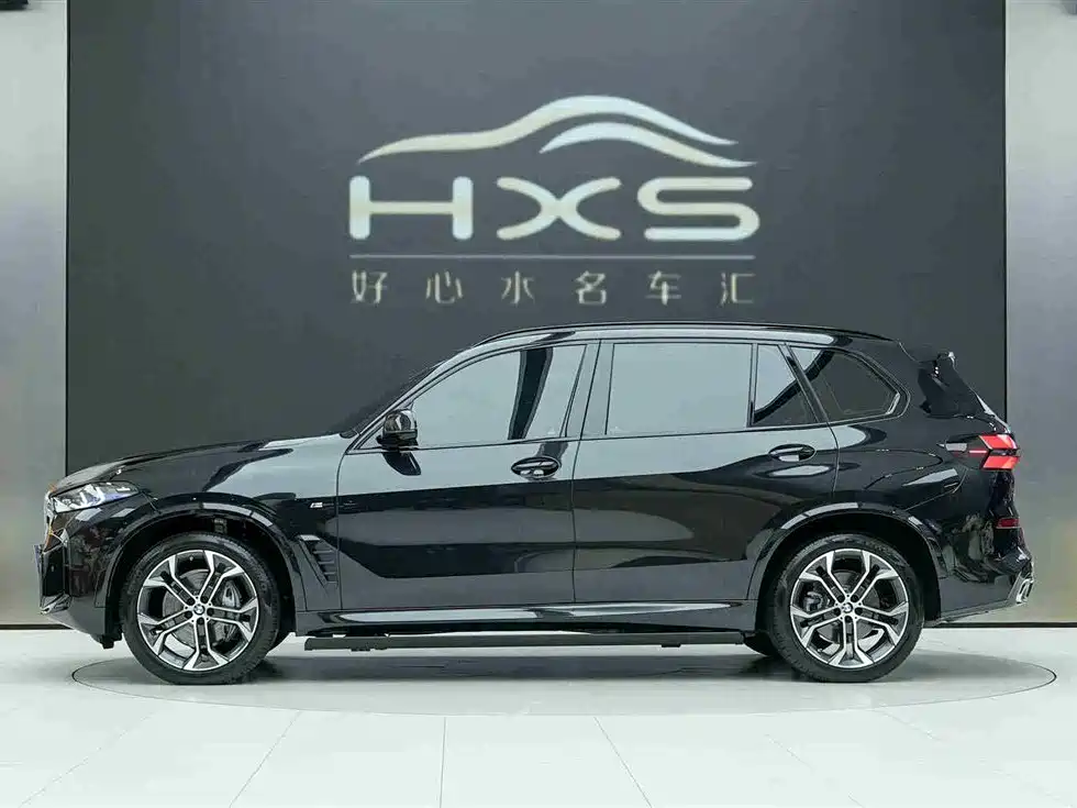 BMW X5 2023 xDrive 40Li M Sport Black Night Package фото 3
