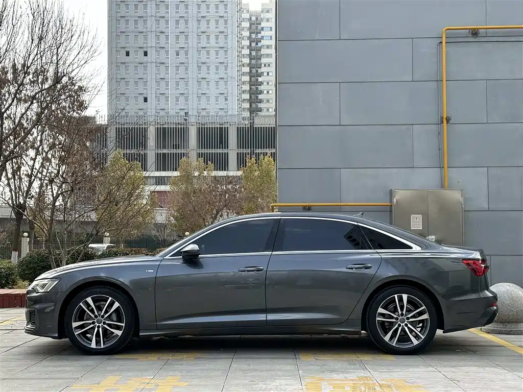 Audi A6L 2019 40 TFSI Luxury Dynamic фото 4