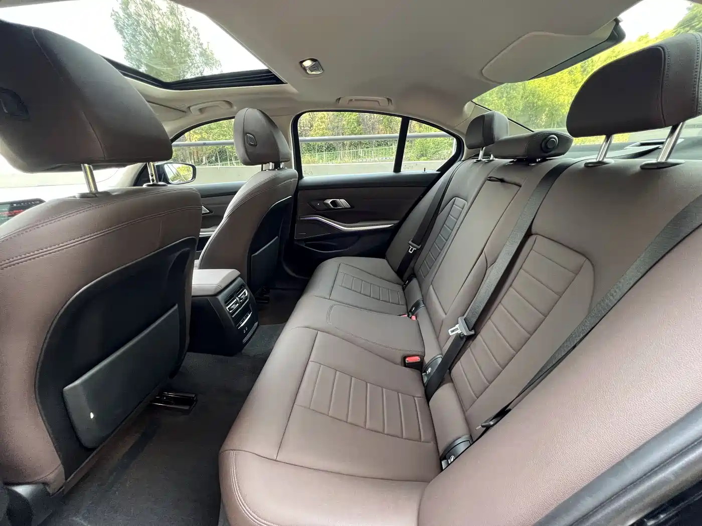 BMW 3 Series 2021 325i M Sport Night Edition фото 8