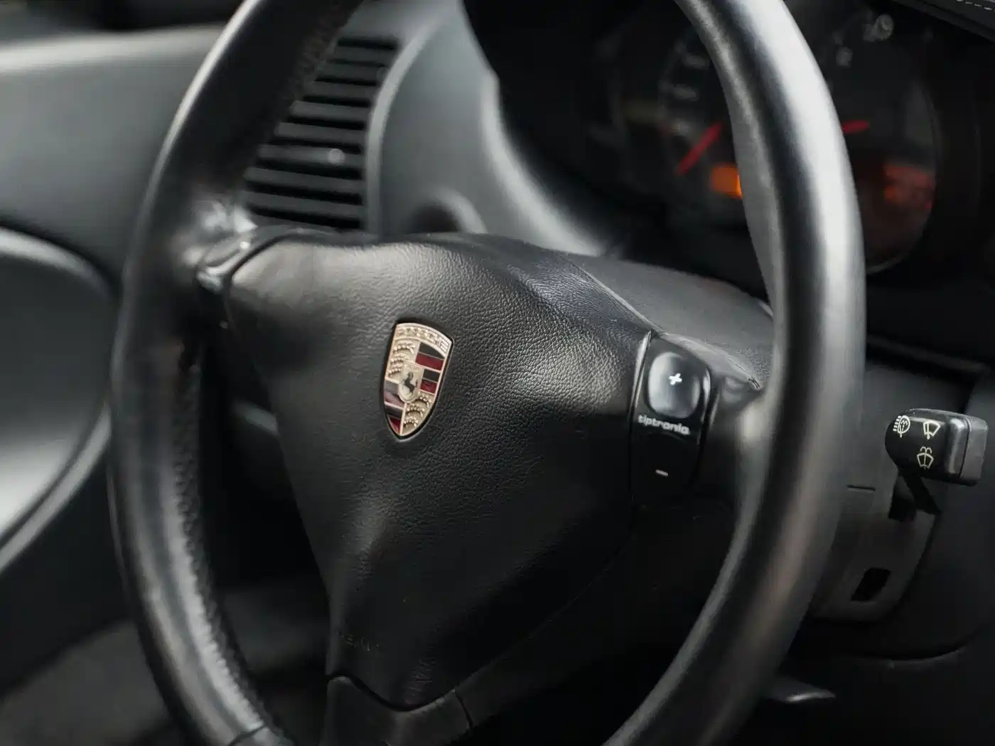 Porsche 911 2004 Carrera S Coupe 3.6L фото 14
