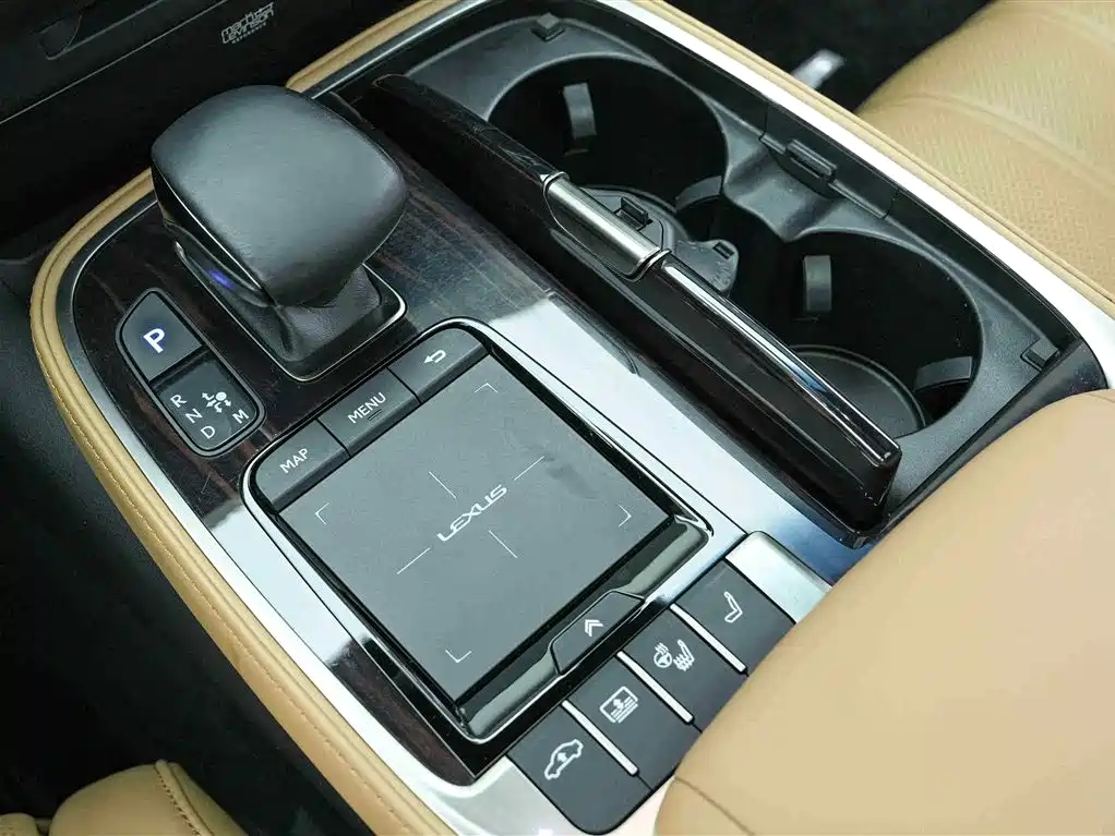 Lexus LS 2021 500h Luxury Edition фото 10