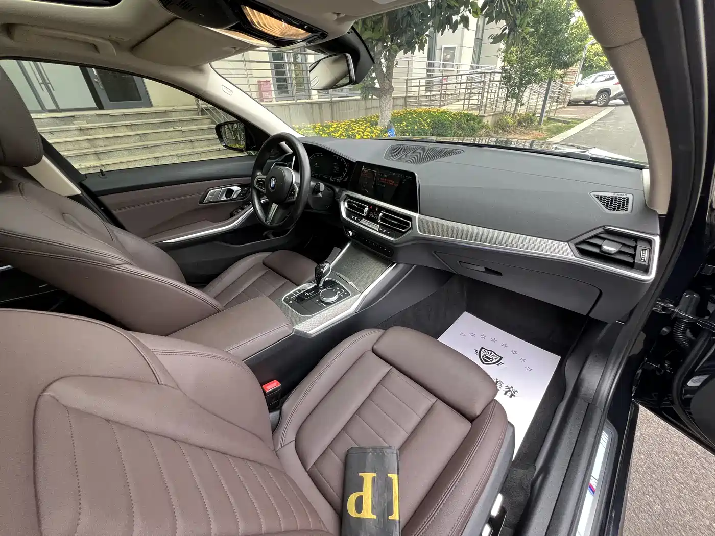 BMW 3 Series 2021 325i M Sport Night Edition фото 30