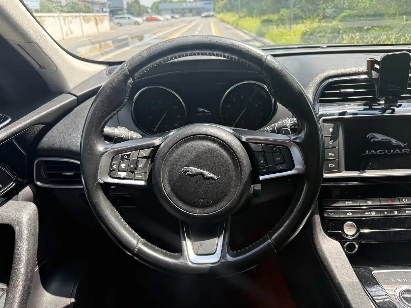 Jaguar F-PACE 2017 2018 2.0T 4WD R-Sport Edition