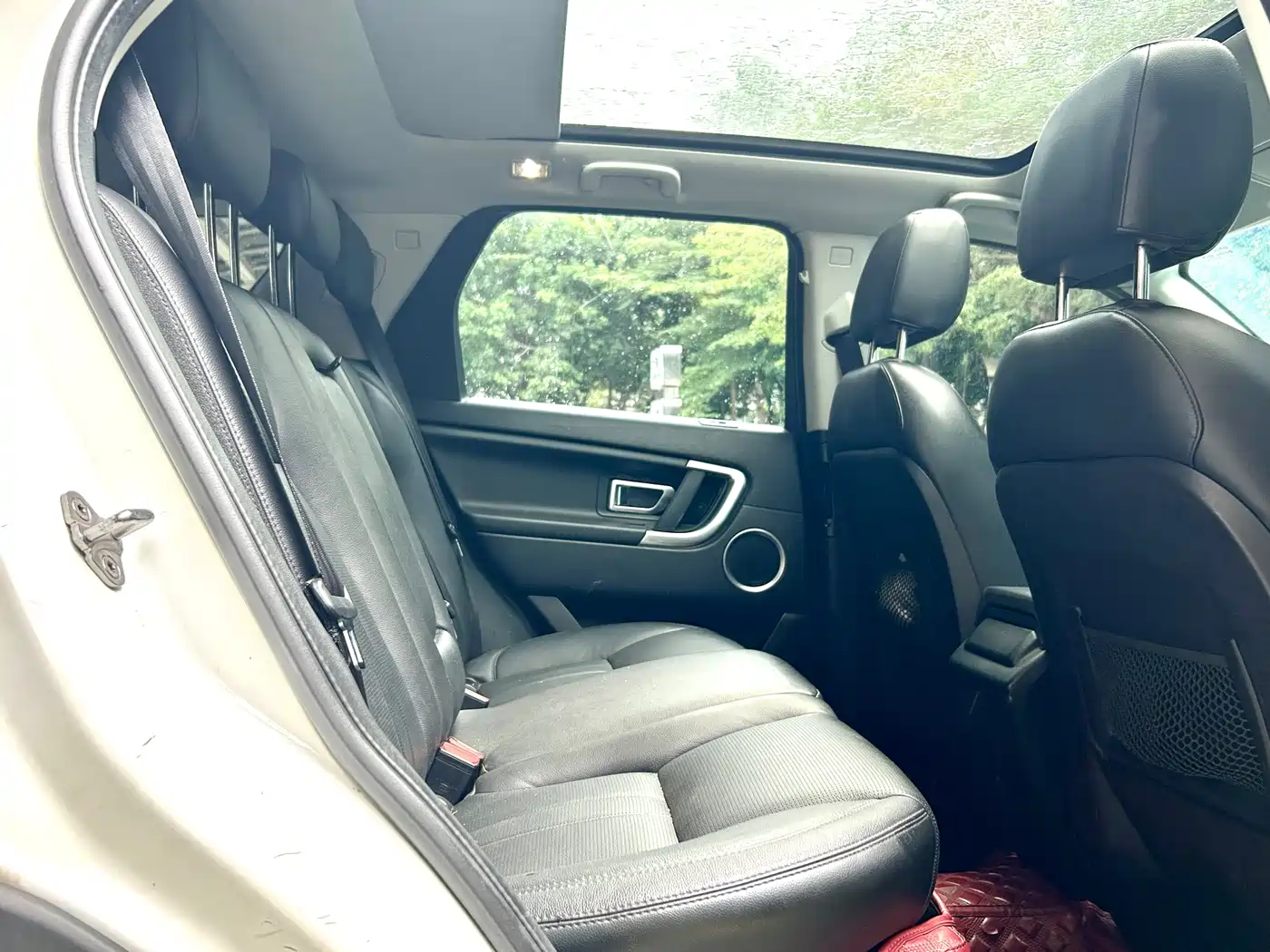 Land Rover Discovery Sport 2018 240PS SE Edition фото 14