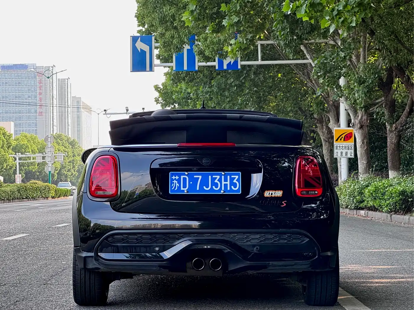 MINI 2023 2.0T COOPER S CABRIO Artist фото 5