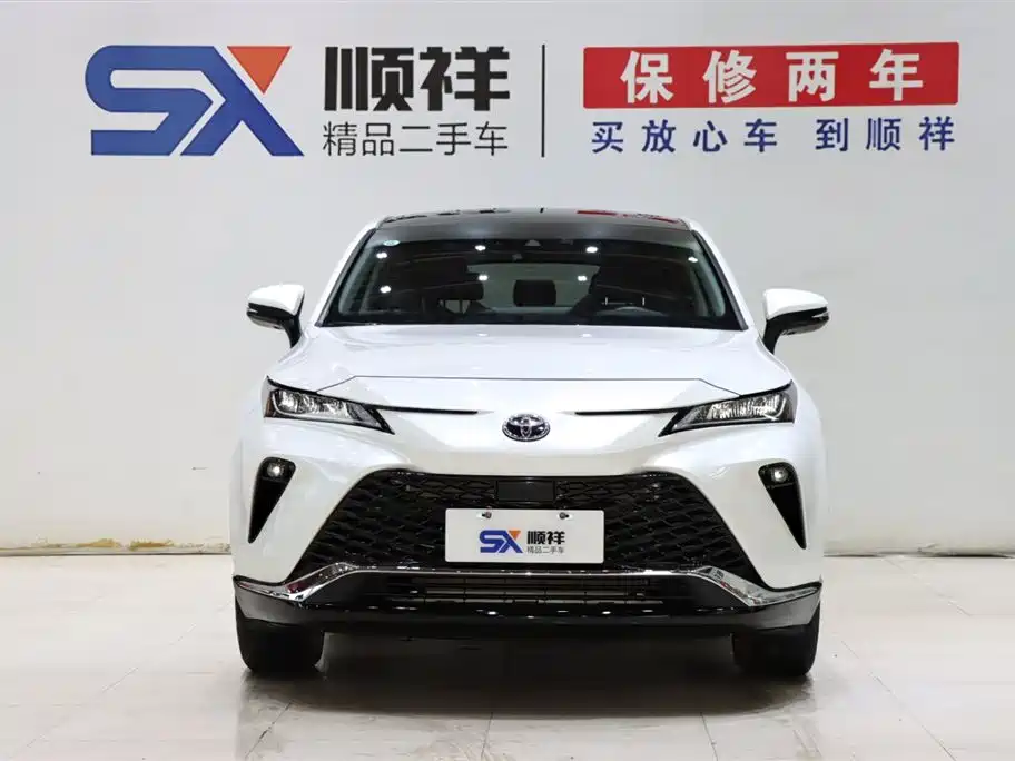 Toyota Venza 2023 2.0L CVT FWD Luxury фото 2