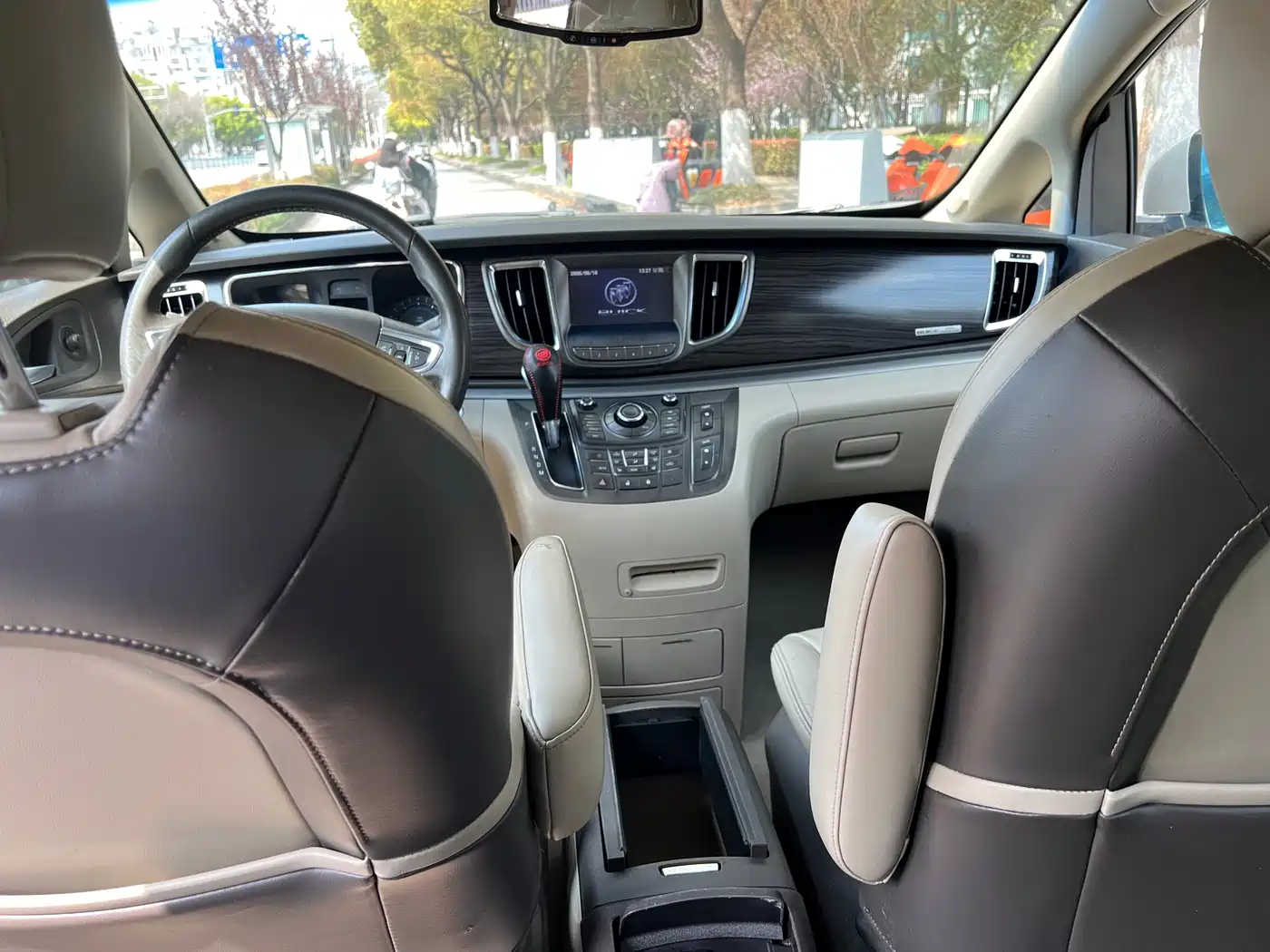 Buick GL8 2011 3.0L GT Luxury Business Elegance Edition фото 13