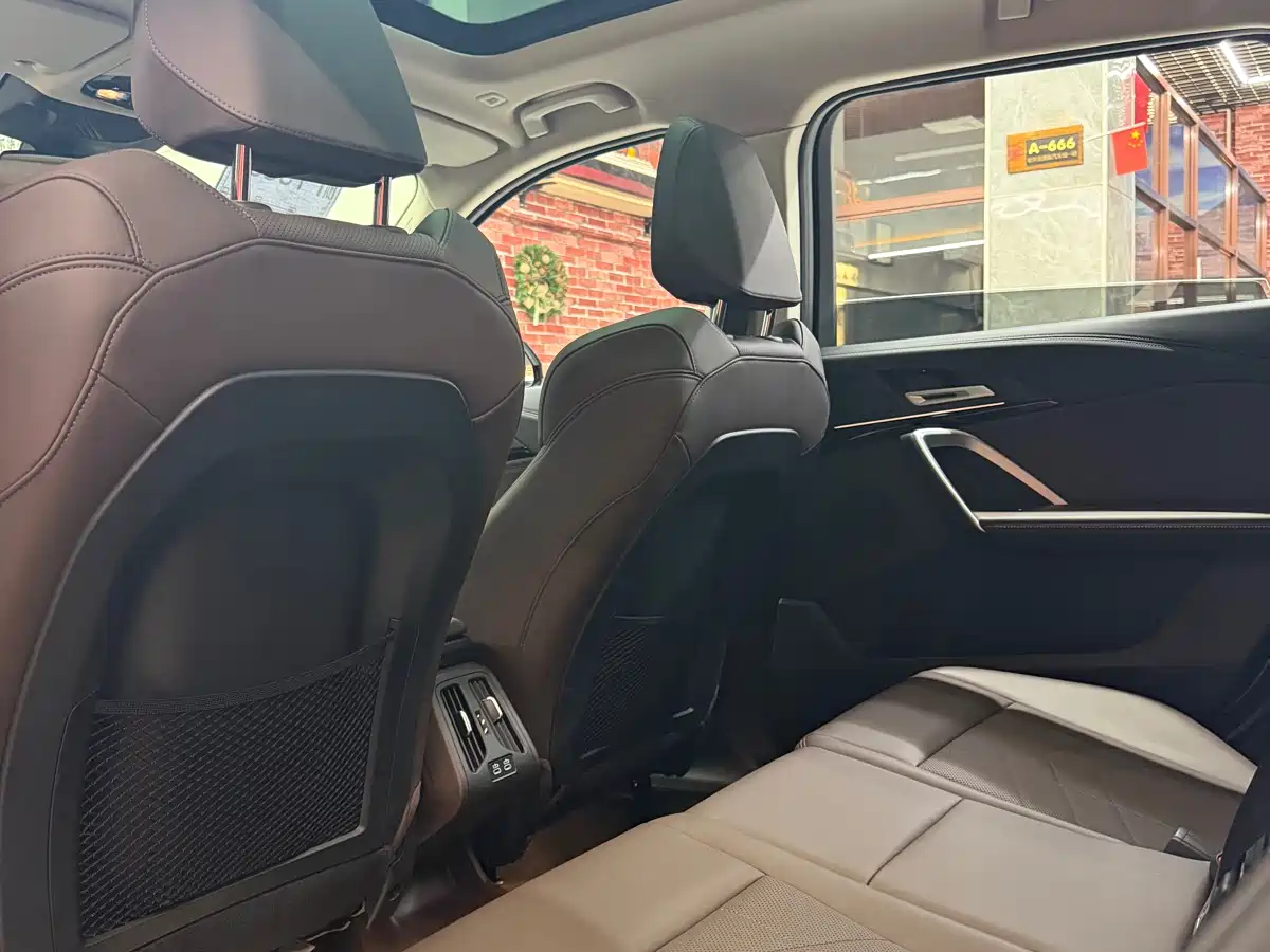 BMW X1 2023 sDrive20Li X Design Package фото 17