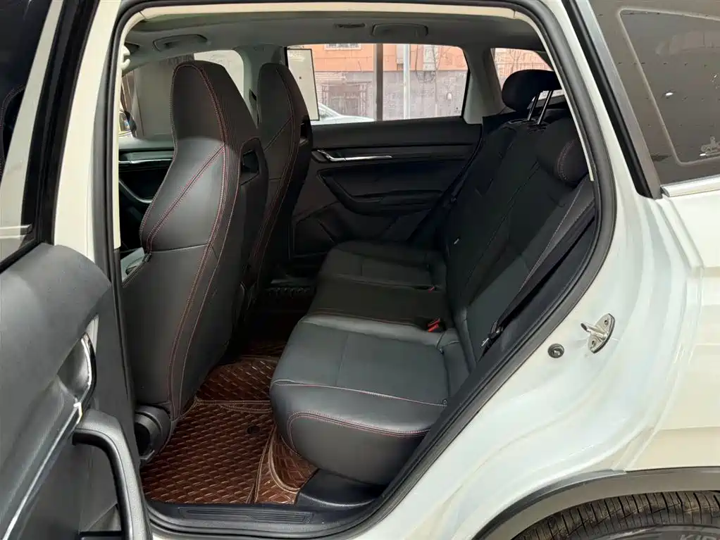 Škoda Kamiq 2023 Facelift GT 1.5L Auto Premium Edition фото 18
