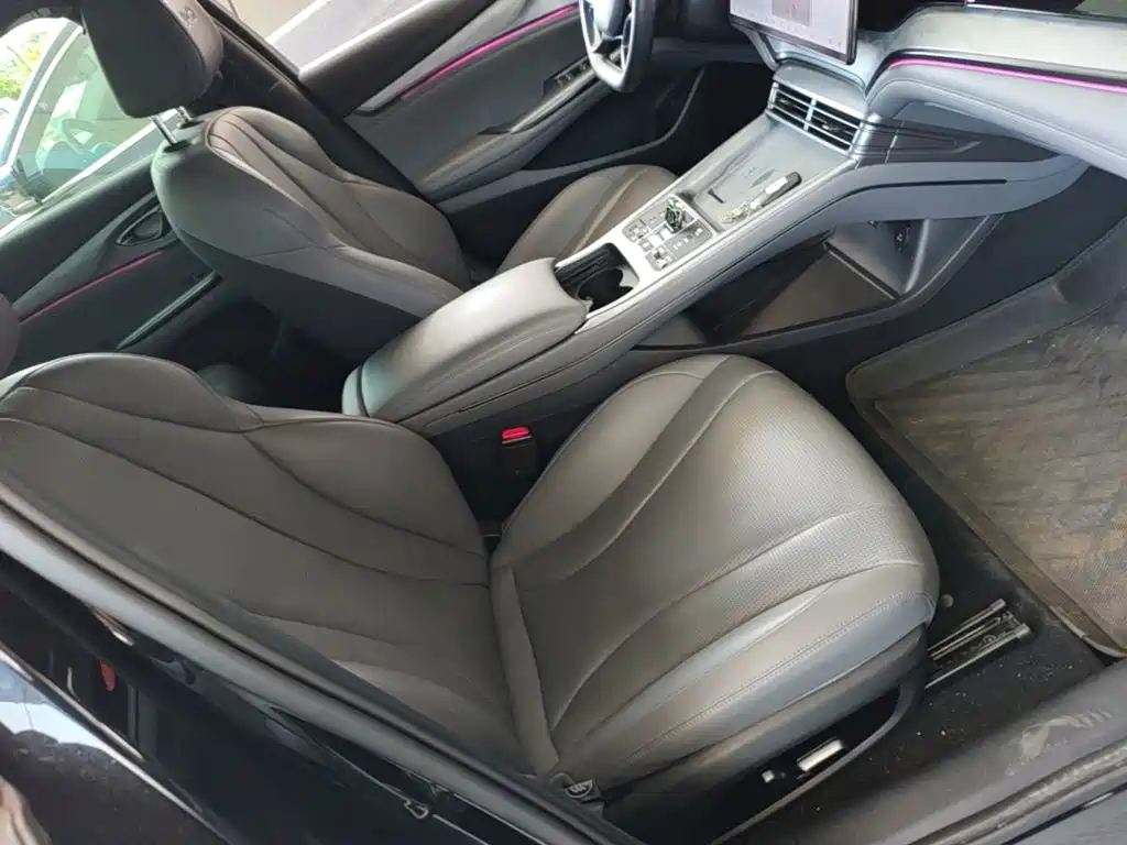 BYD Seal 2024 2024 Glory Edition DM-i 1.5L 121km Luxury
