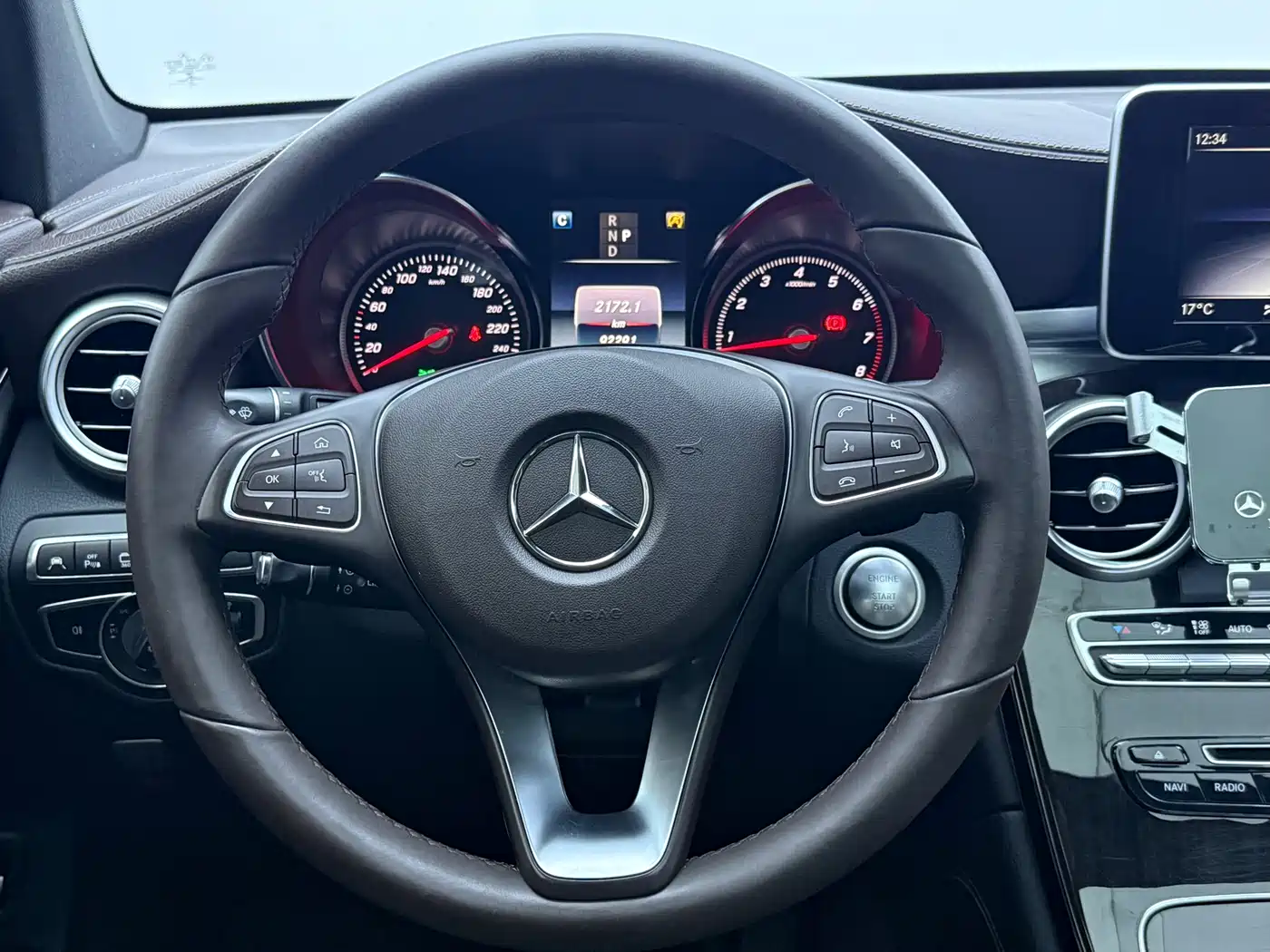 Mercedes-Benz GLC 2018 Facelift GLC 260 4MATIC Luxury фото 16