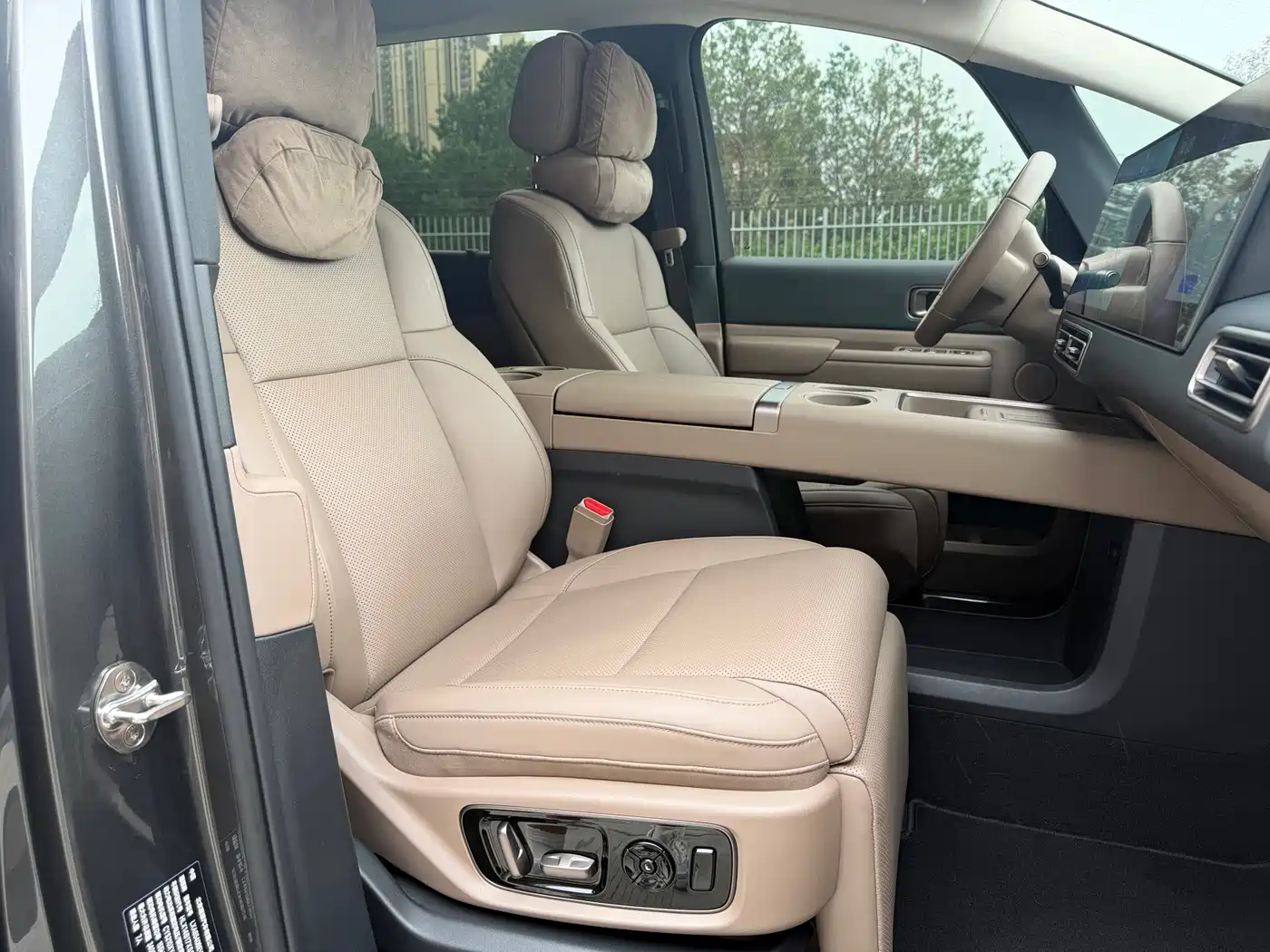 Li Auto MEGA 2025 2025 Model Home Family Special Edition