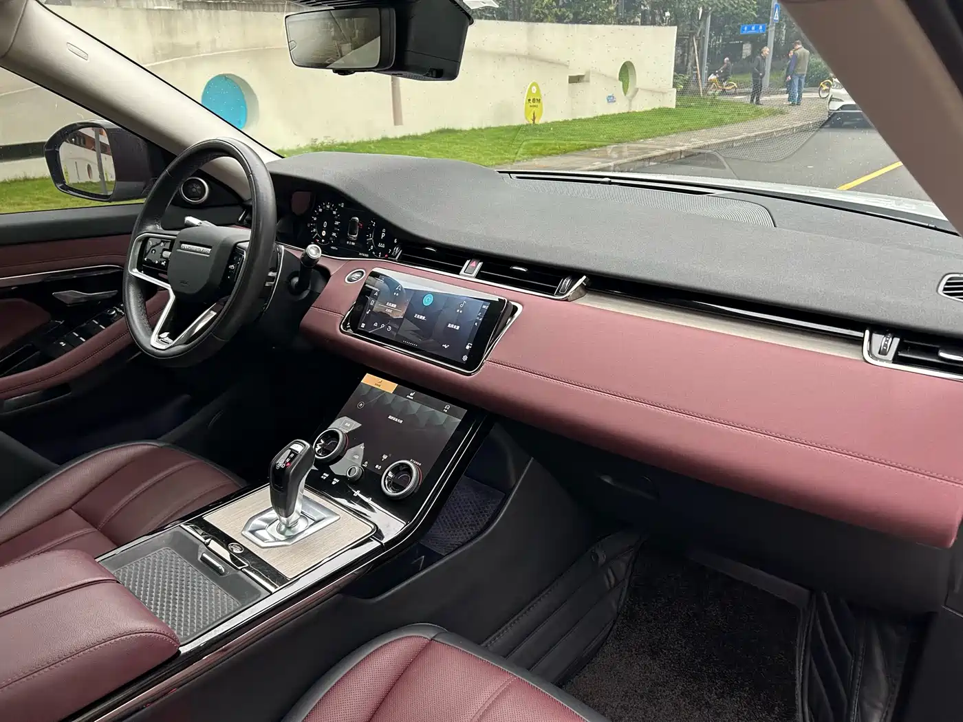 Land Rover Range Rover Evoque 2022 Range Rover Evoque L 249PS R-Dynamic Luxury Edition фото 22