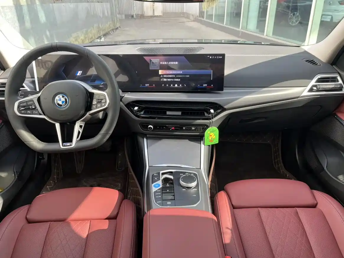 BMW I3