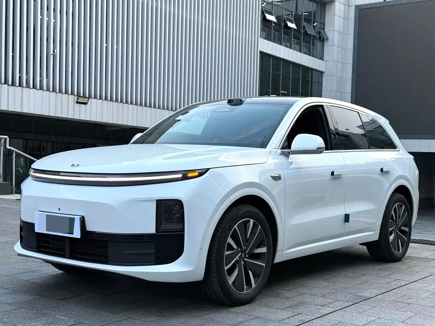 Li Auto L6 2025