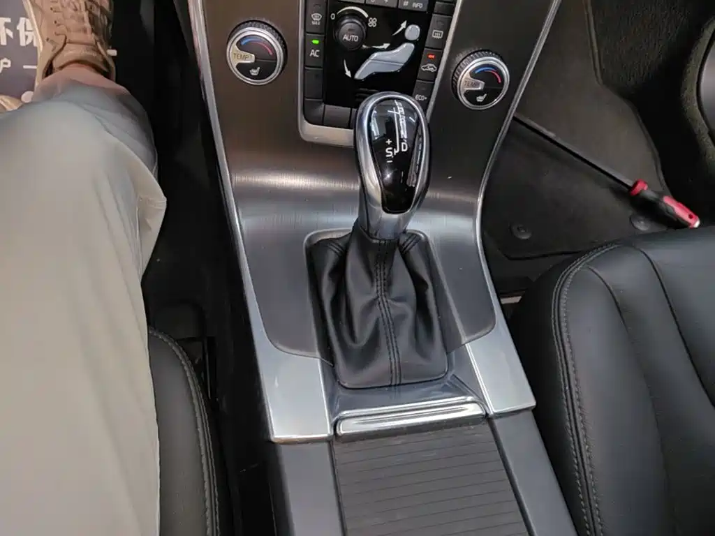 Volvo V60 2015 2015 T5 Momentum