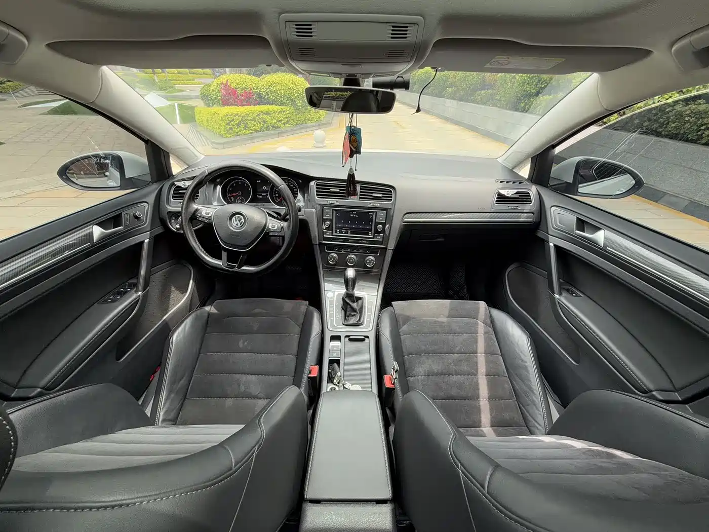 Volkswagen Golf 2018 230TSI Automatic Luxury фото 6