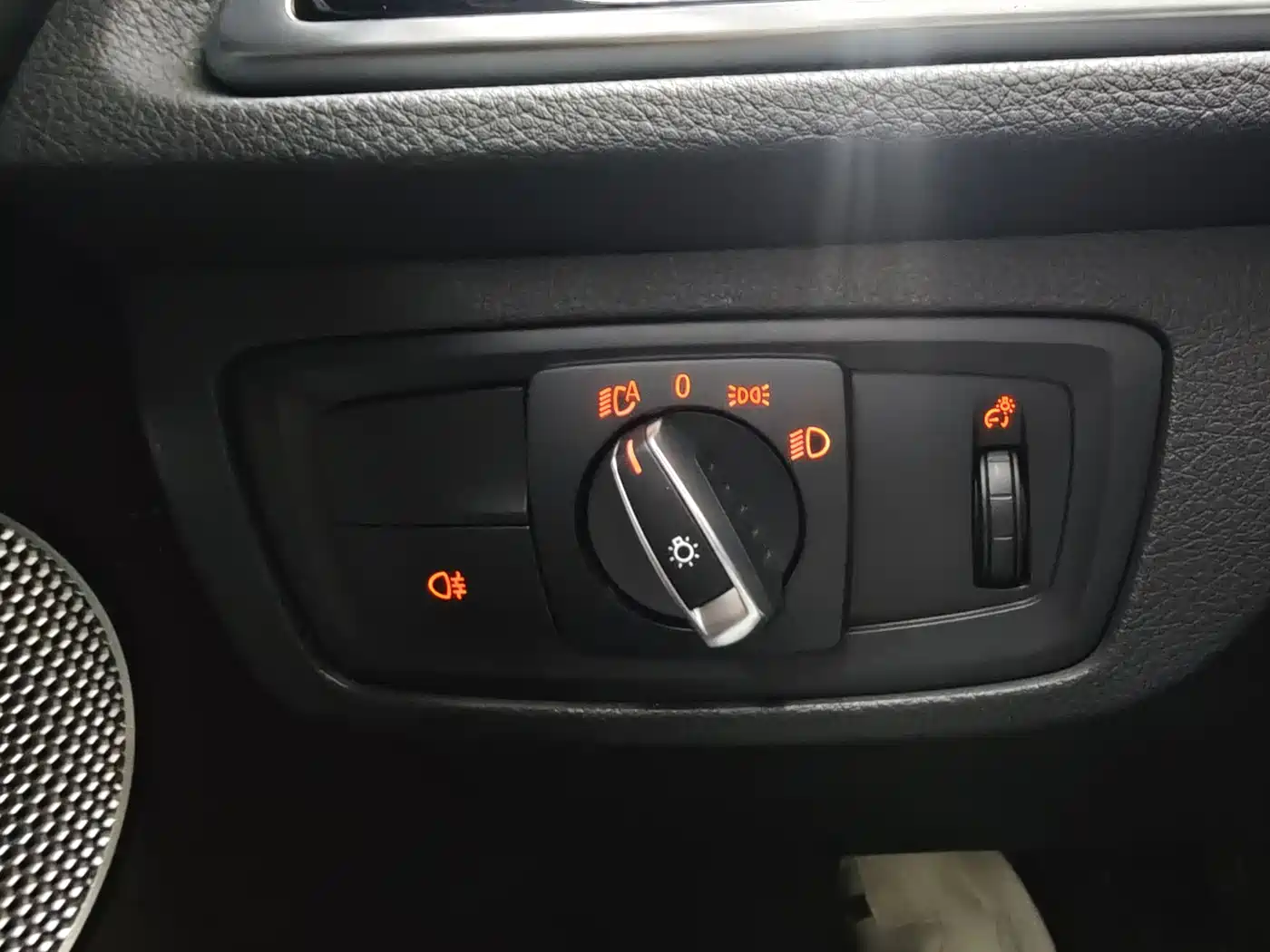 BMW 1 Series 2021 120i M Sport Shadow Edition фото 14