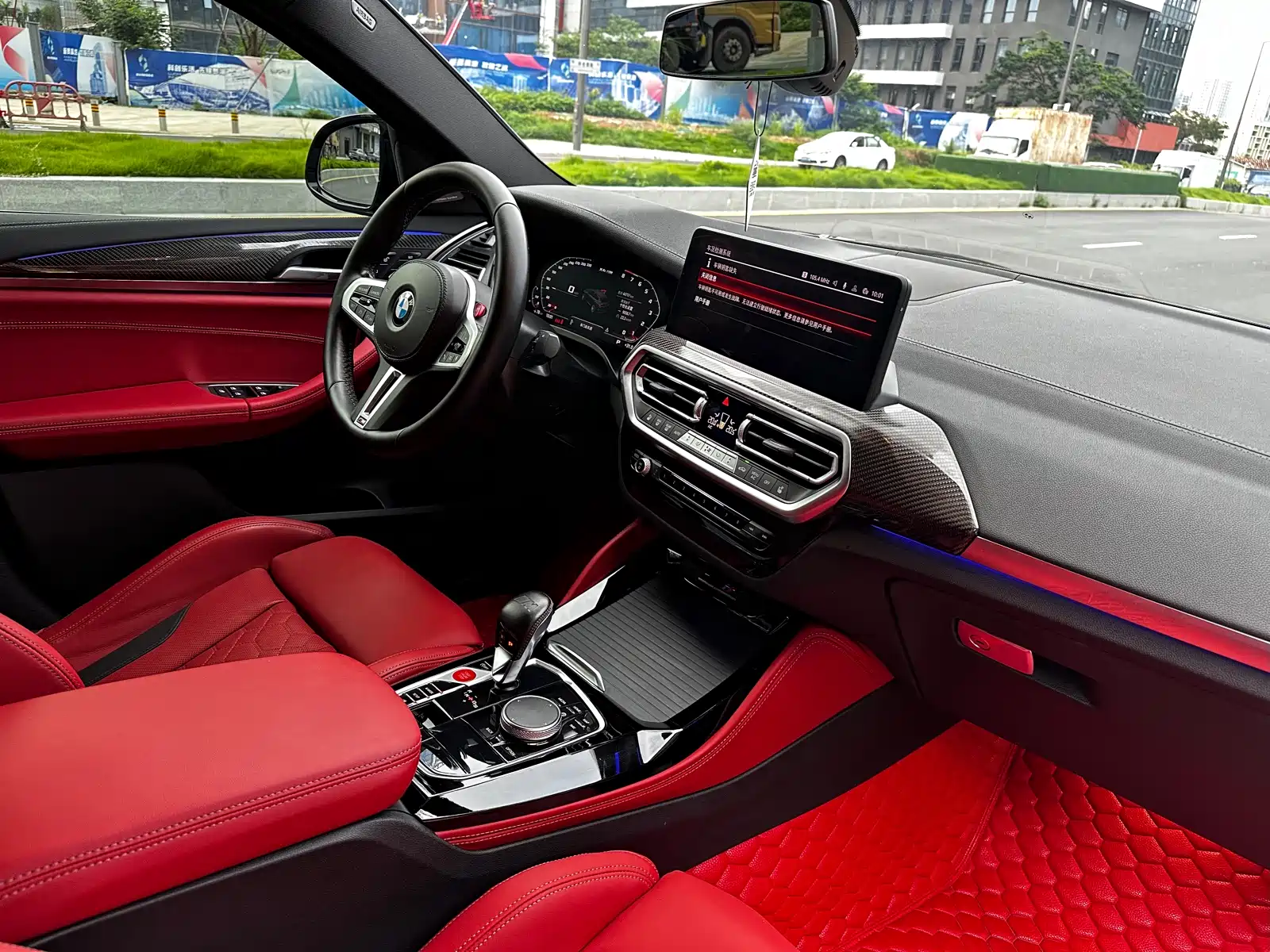 Photo 6 - BMW X4 M