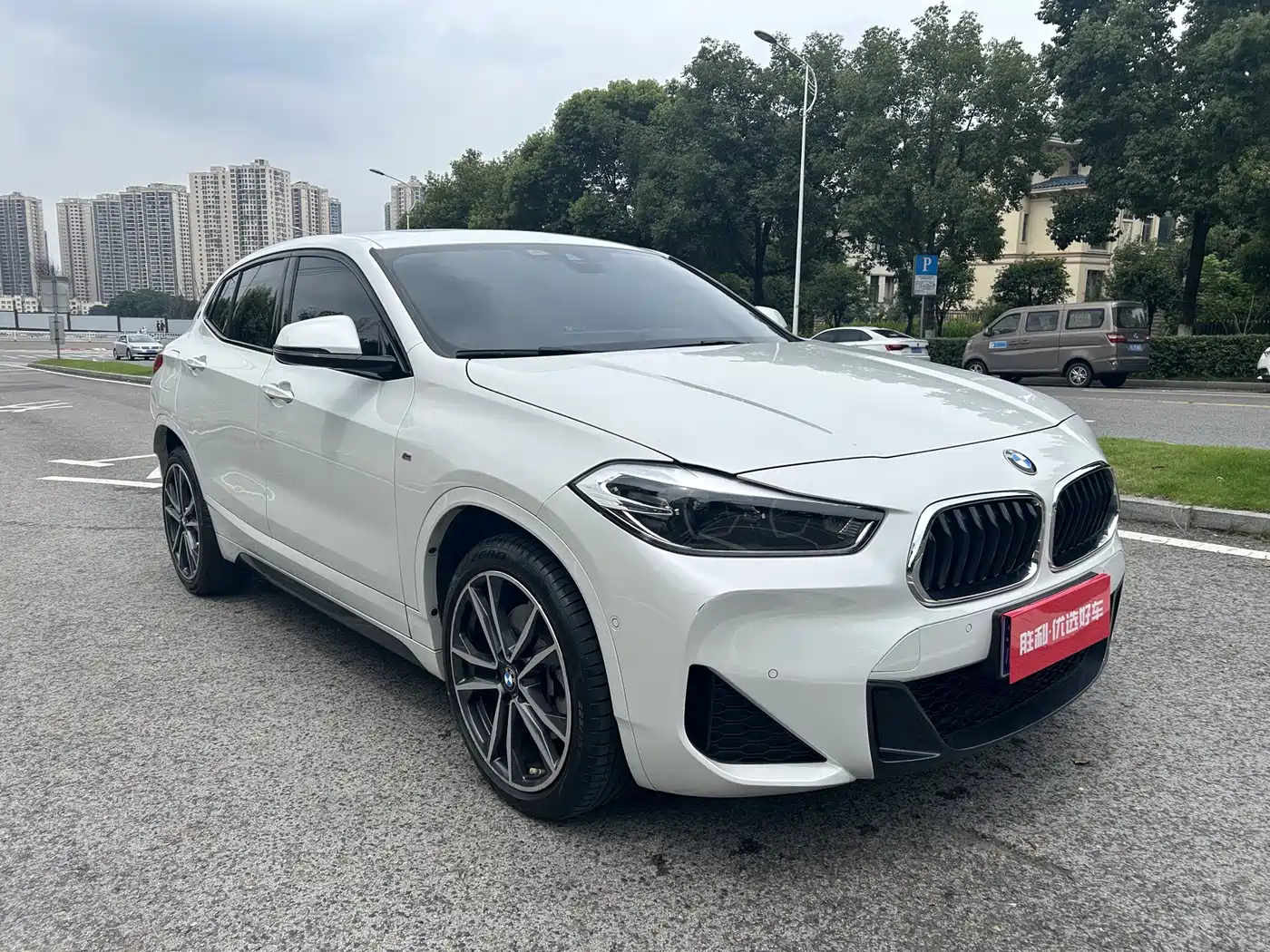 Photo 3 - BMW X2