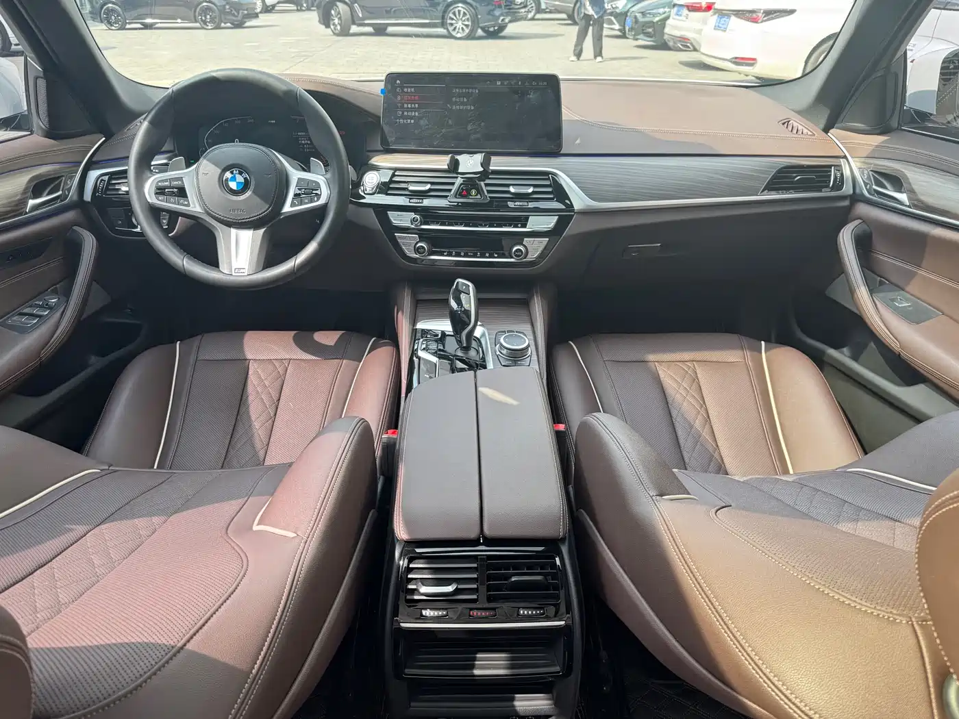 BMW 5 Series 2022 Facelift 530Li Leading M Sport Package фото 18