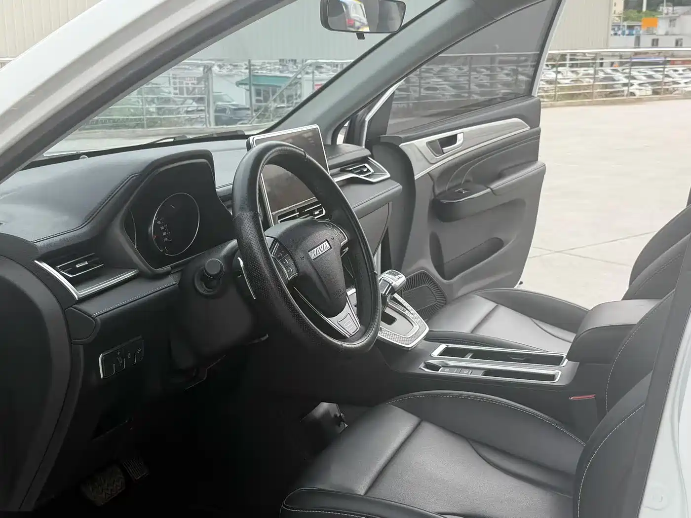Haval M6 2021 PLUS 1.5T DCT Luxury Smart Connect фото 4