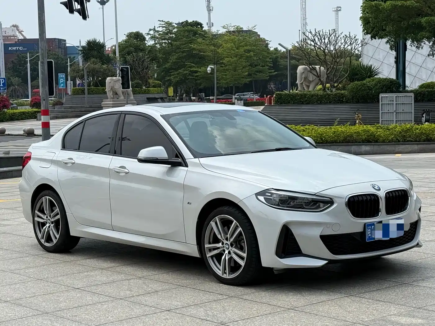 BMW 1 Series 2019 120i Leading M Sport Package фото 3