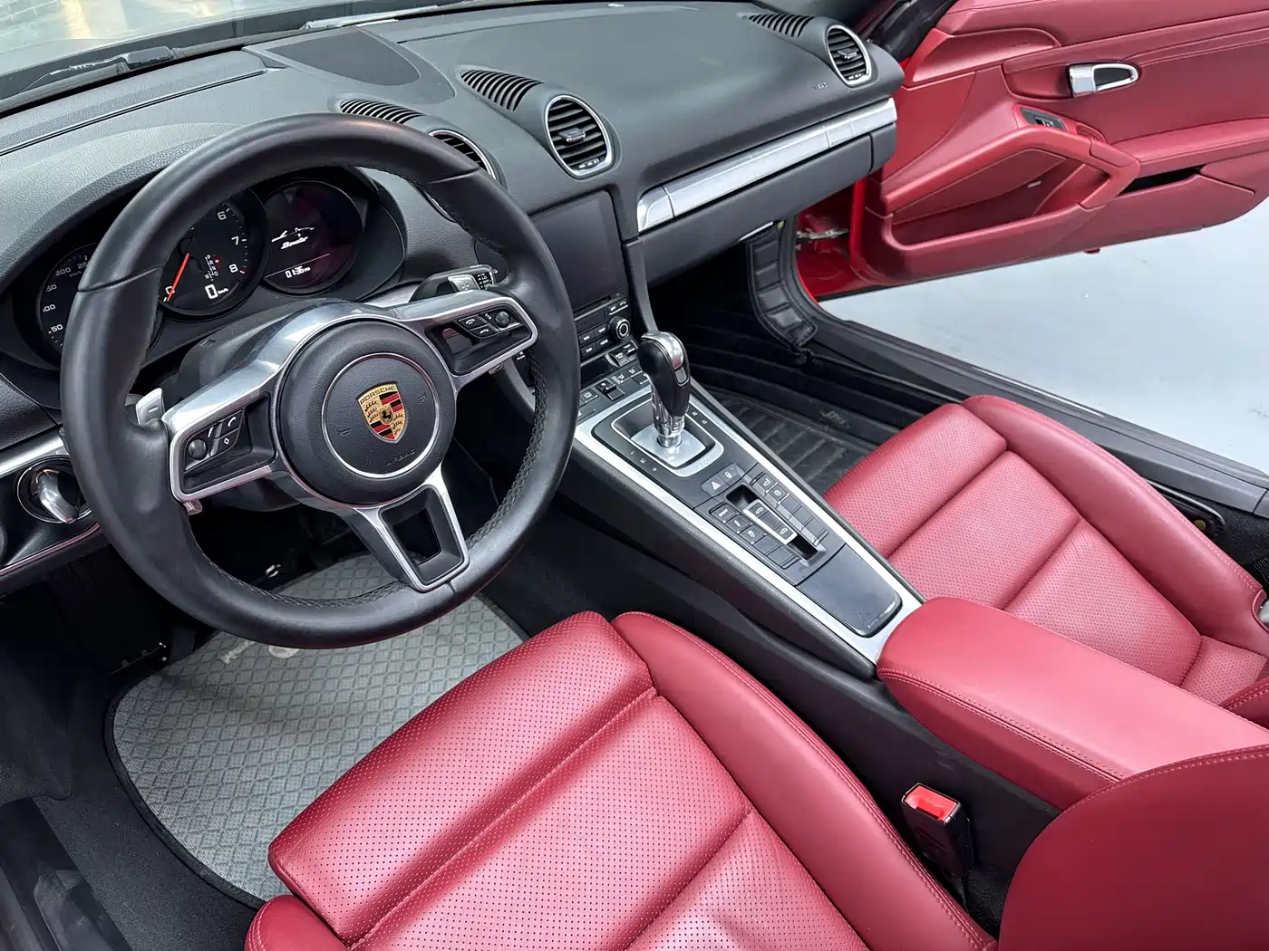 Porsche 718 2018 Boxster 2.0T фото 5