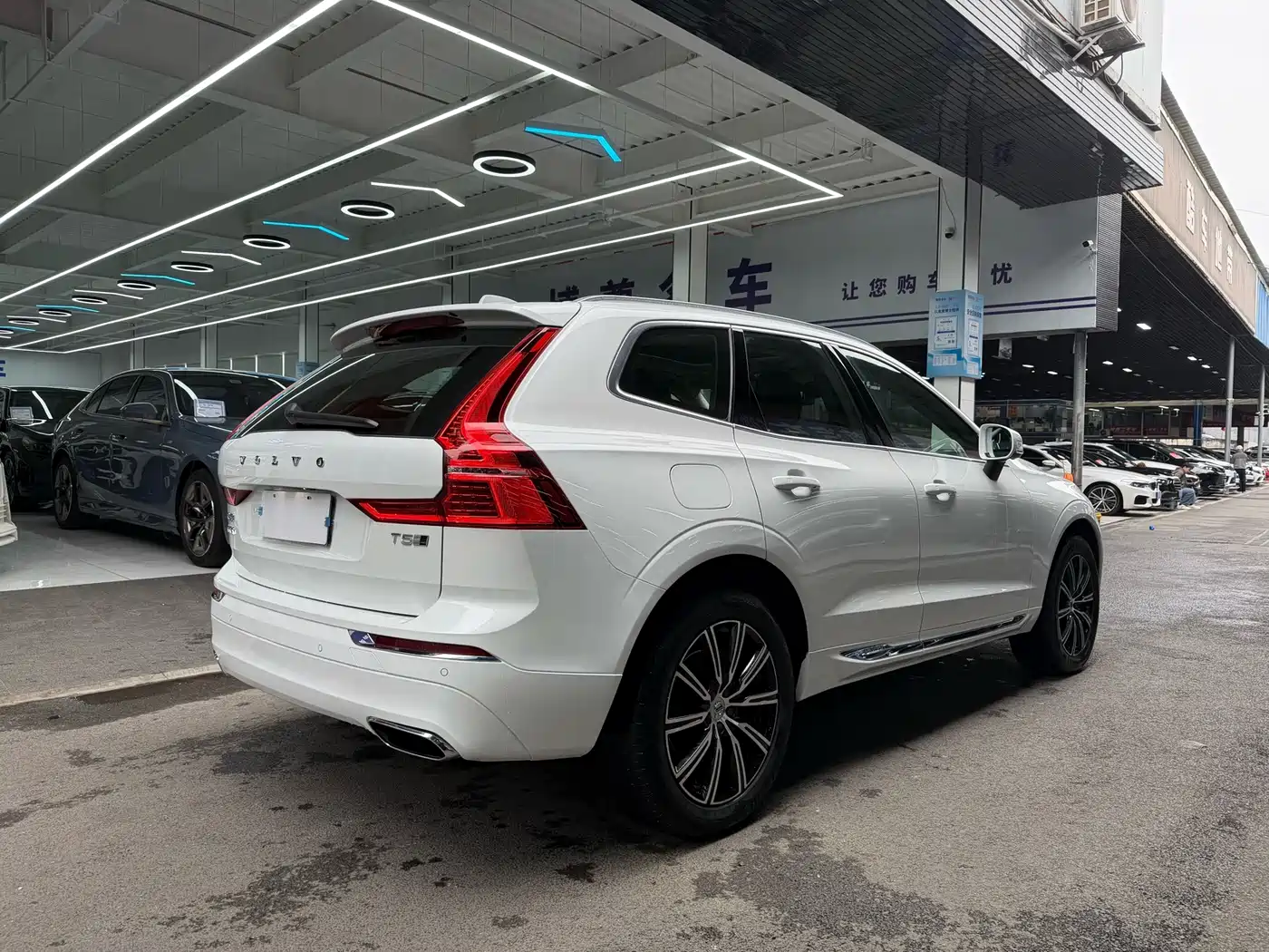 Фото 21 - Volvo XC60