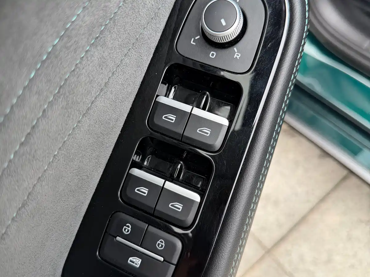 GEELY AUTOMOBILE XINGRUI