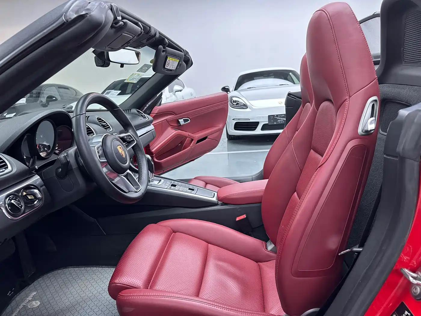 Porsche 718 2018 Boxster 2.0T фото 4