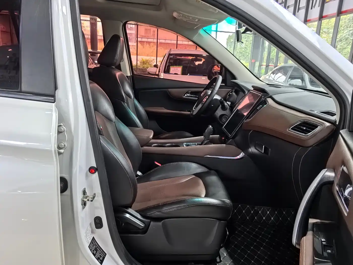 SWM Motor SWM X7 2019 2017 1.5T Automatic Smart Enjoy 7-seater