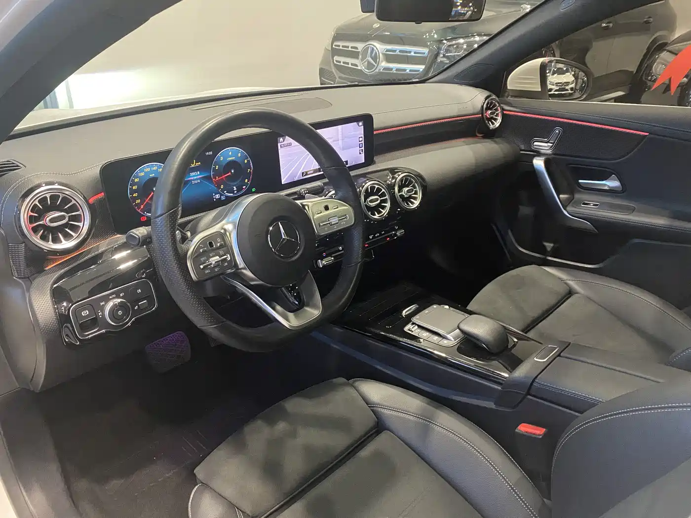 Mercedes-Benz A-Class 2021 A 200 L Sport Sedan Fashion Edition фото 7