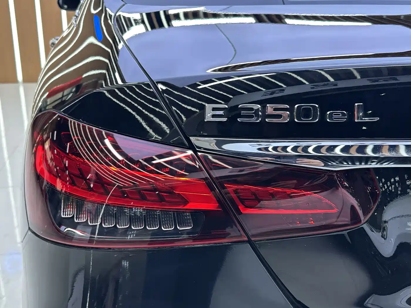 Mercedes-Benz E-Class New Energy 2022 Facelift E 350 e L Plug-in Hybrid Sport Sedan фото 15