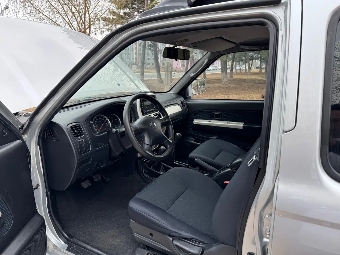 Nissan Paladin 2013 2.4L 4WD Standard (China IV) фото 6