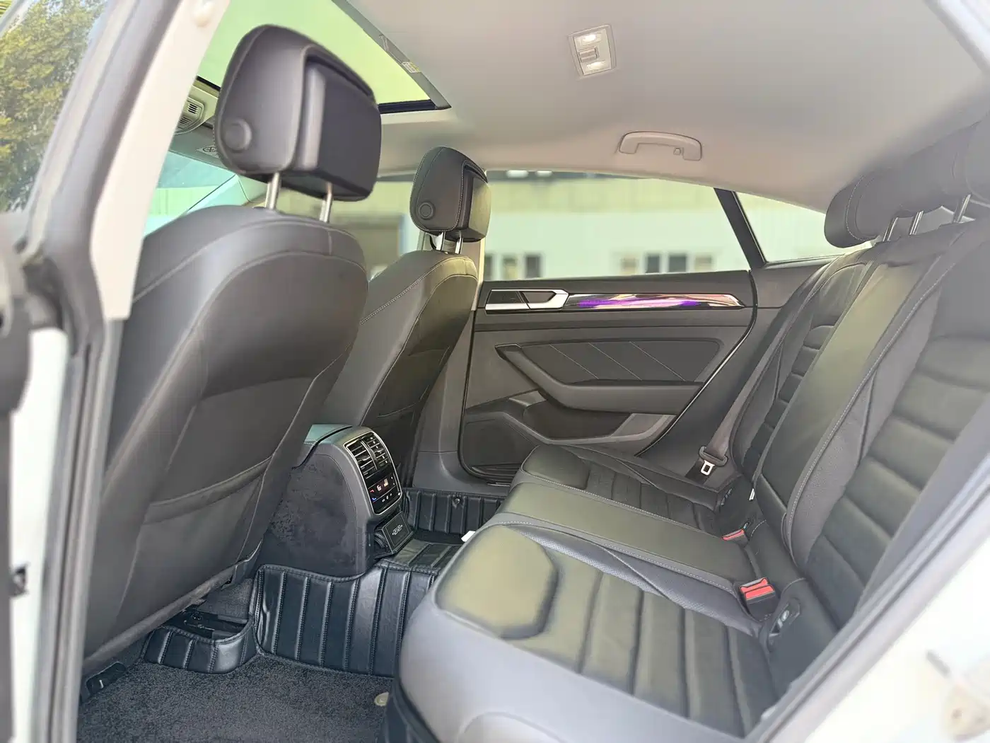 Volkswagen FAW-Volkswagen CC 2024 380TSI Eye-catching Public Sharing Edition фото 9