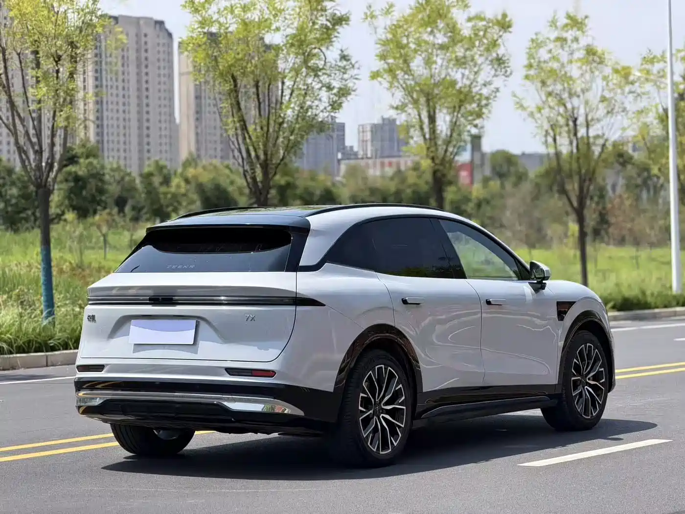 ZEEKR 7X 2026 2026 Model 103kWh Long Range RWD Intelligent Driving Edition