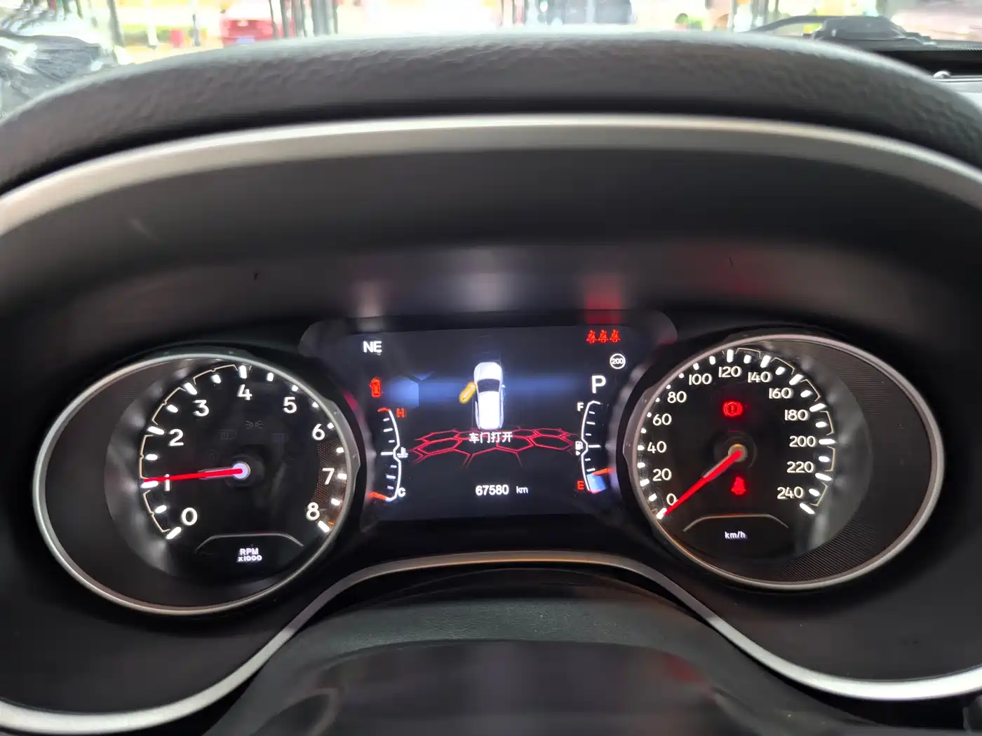 Фото 18 - Jeep Compass