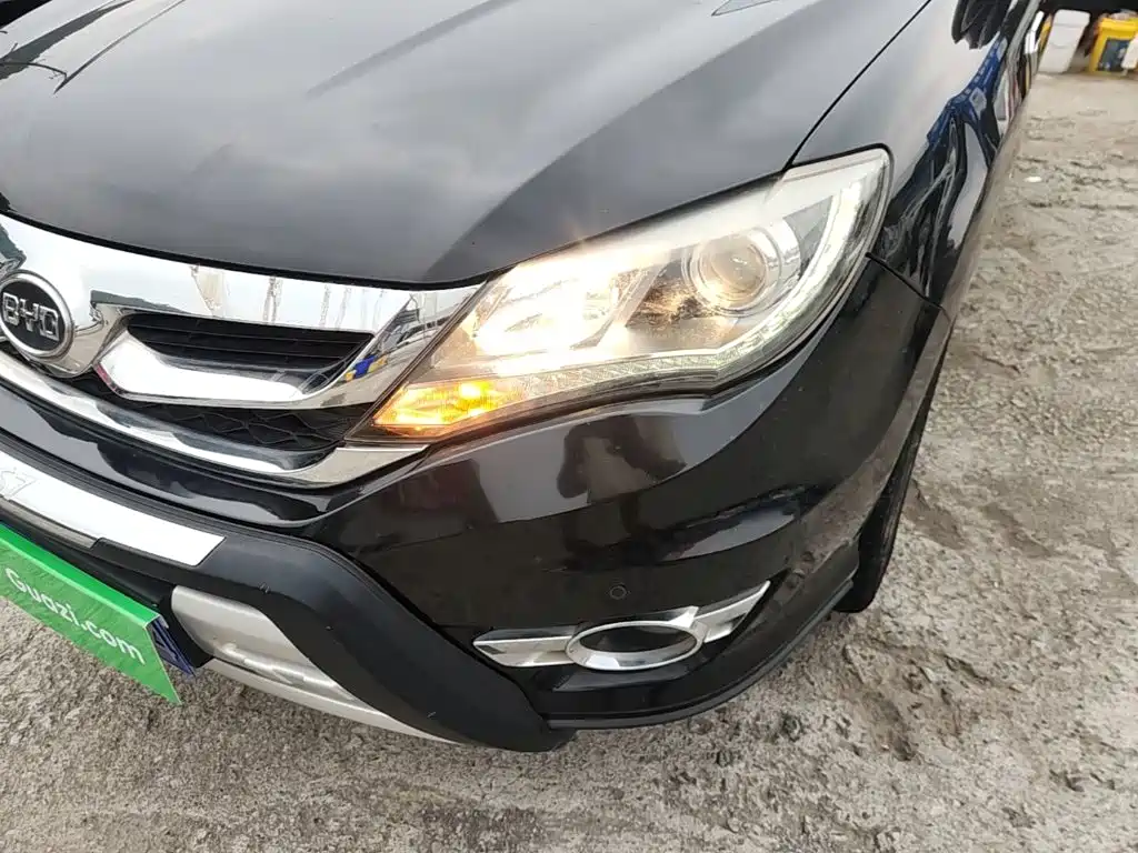 BYD S7 2015 2015 2.0T Automatic Premium
