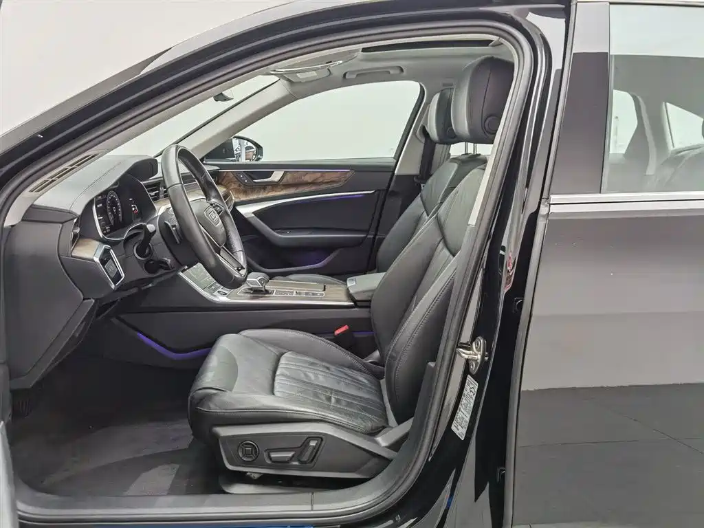 Audi A6L 2021 45 TFSI Exclusive Elegance фото 10