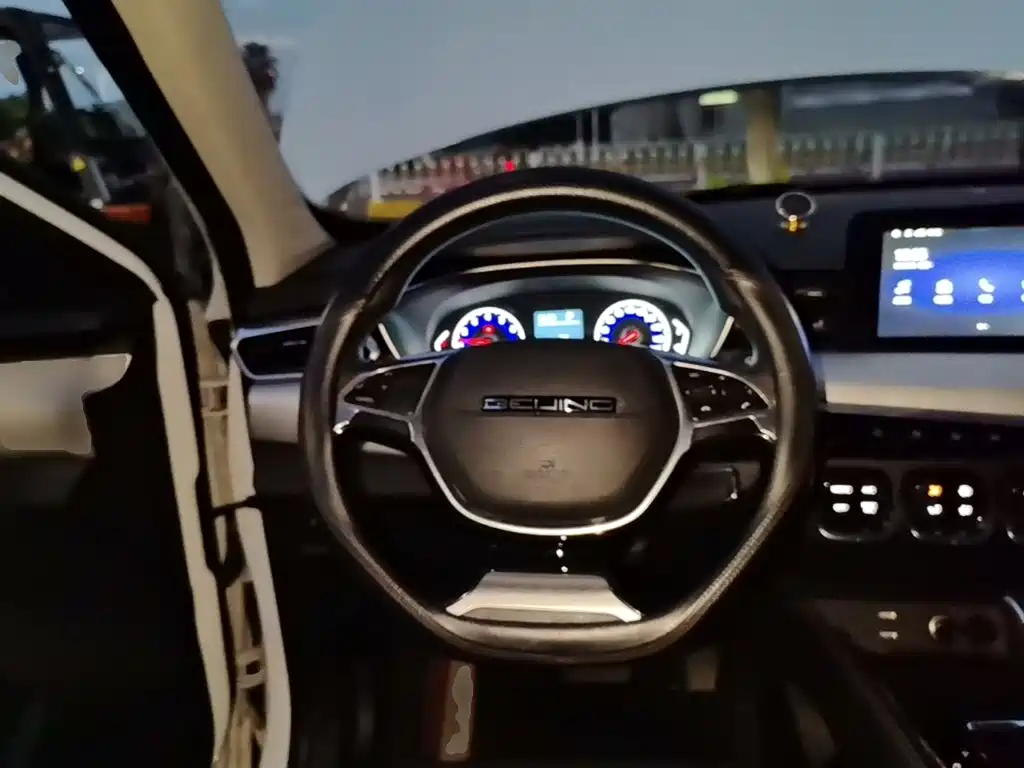 BAIC Beijing X3 2022 2021 1.5T CVT Glory