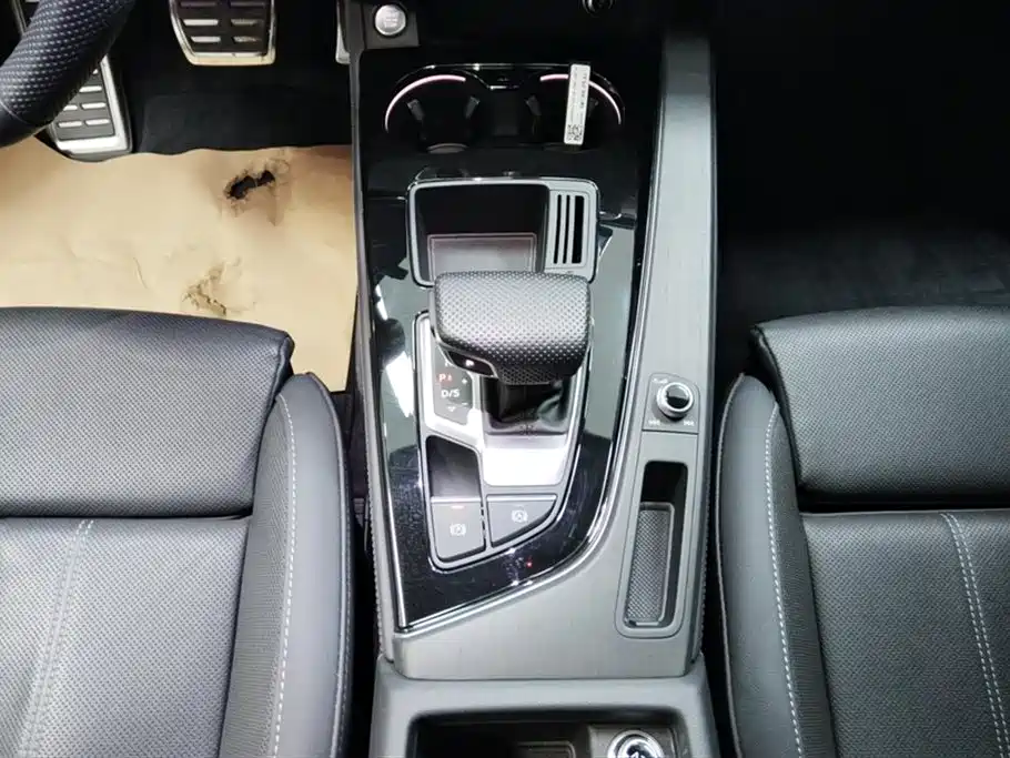Audi A4L 2024 40 TFSI Luxury Dynamic фото 16
