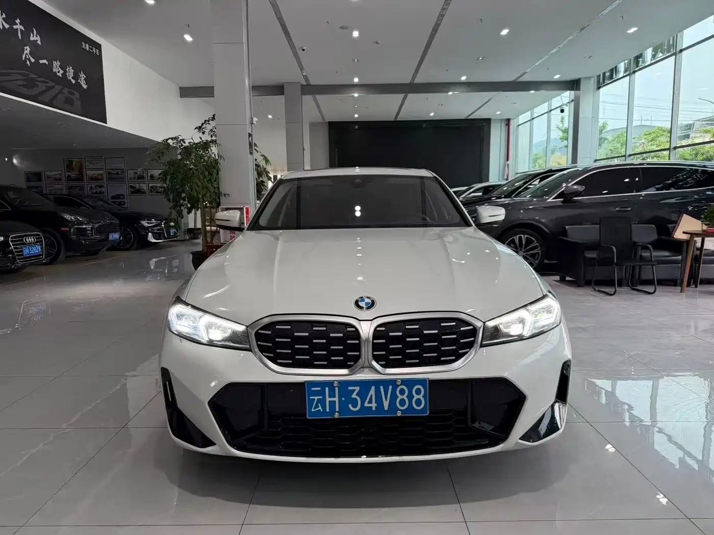 BMW 3 Series 2023 325Li M Sport Package фото 2