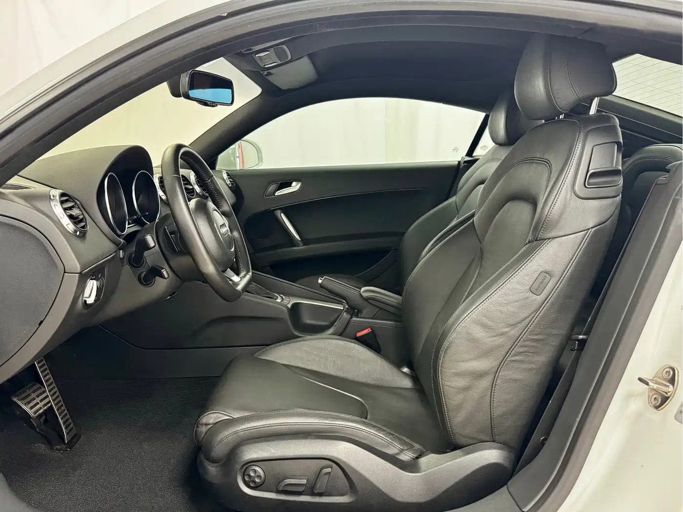 Audi TT 2014 TT Coupe 45 TFSI Premium Edition фото 9