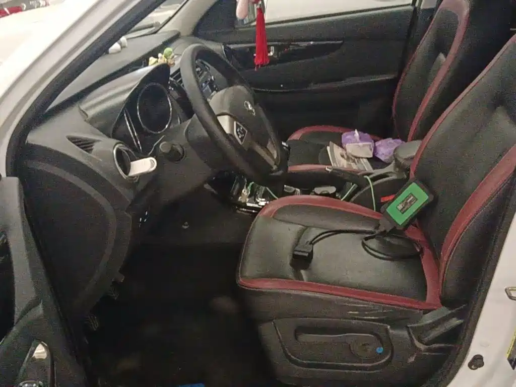 BAIC Huansu S3 2015 2014 1.5L Luxury (China IV)