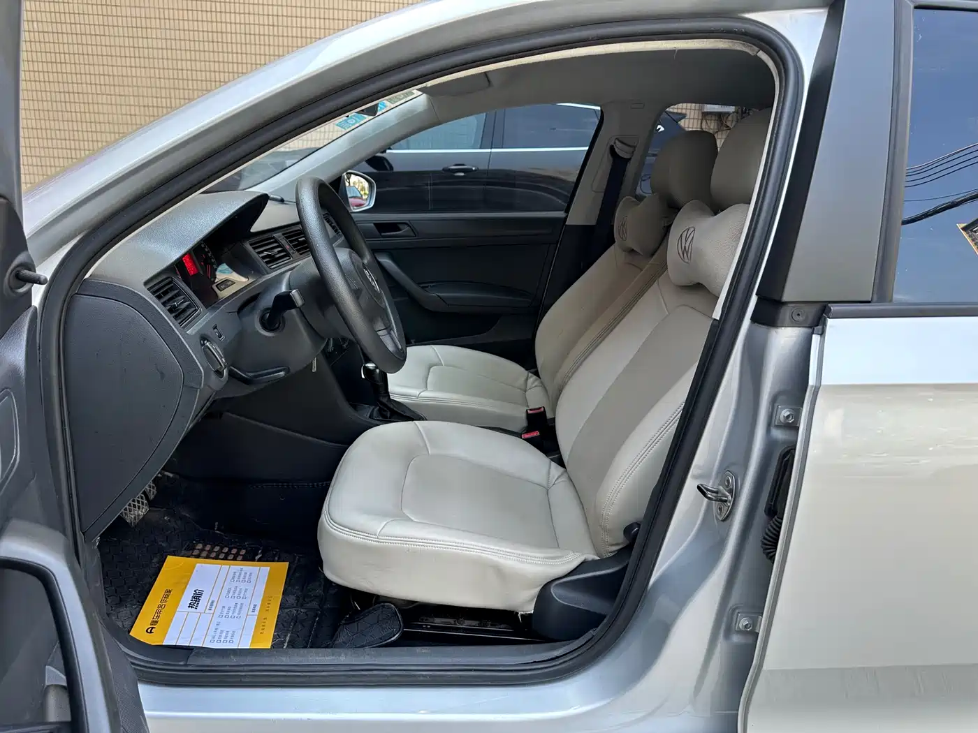 Volkswagen Santana 2013 1.6L Automatic Trend Edition фото 8