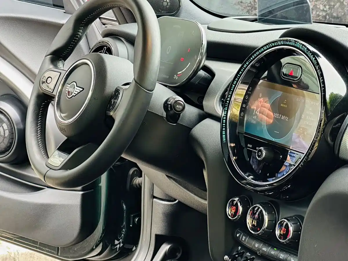 MINI JCW