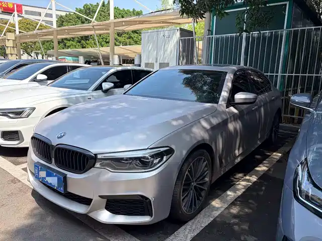 BMW 5 SERIES