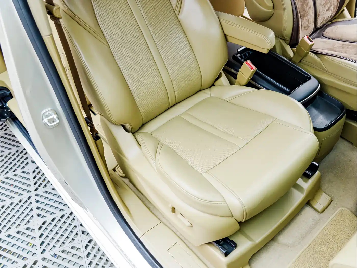 Buick GL8 2018 ES 28T Luxury Type China VI фото 6